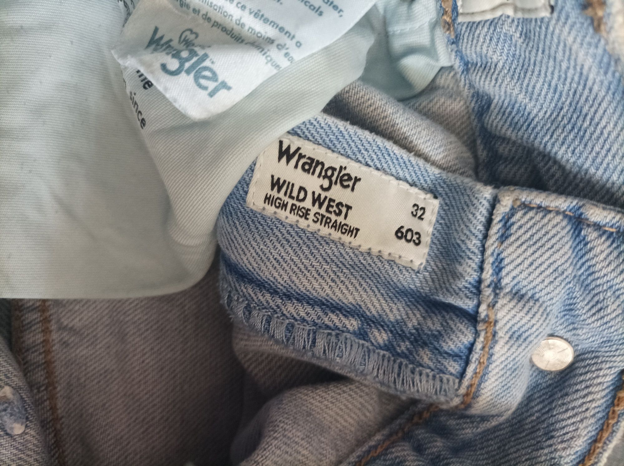 Spodnie jeansowe damskie Wrangler Wild West high rise straight