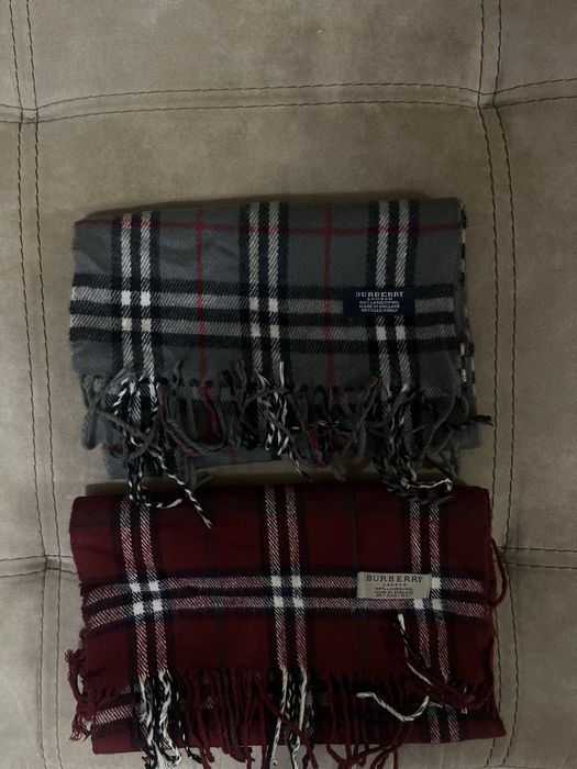 Шарф від Burberry