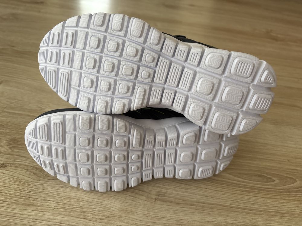 Buty chłopięce, sportowe w-f r. 34 nowe