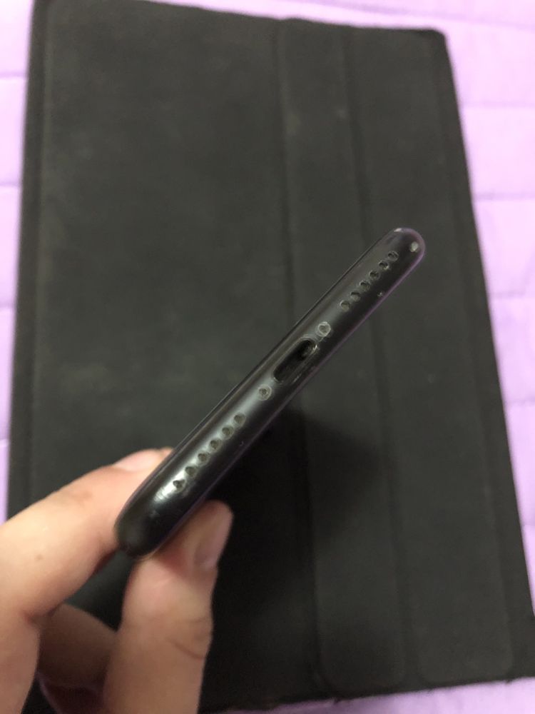 iPhone 7 black matte 32gb