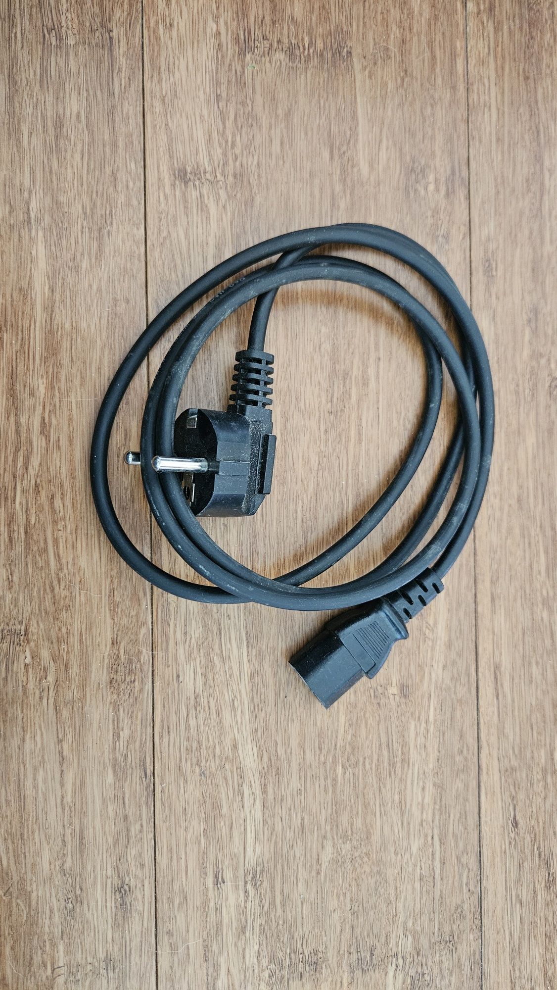 Kabel zasilajacy 230V