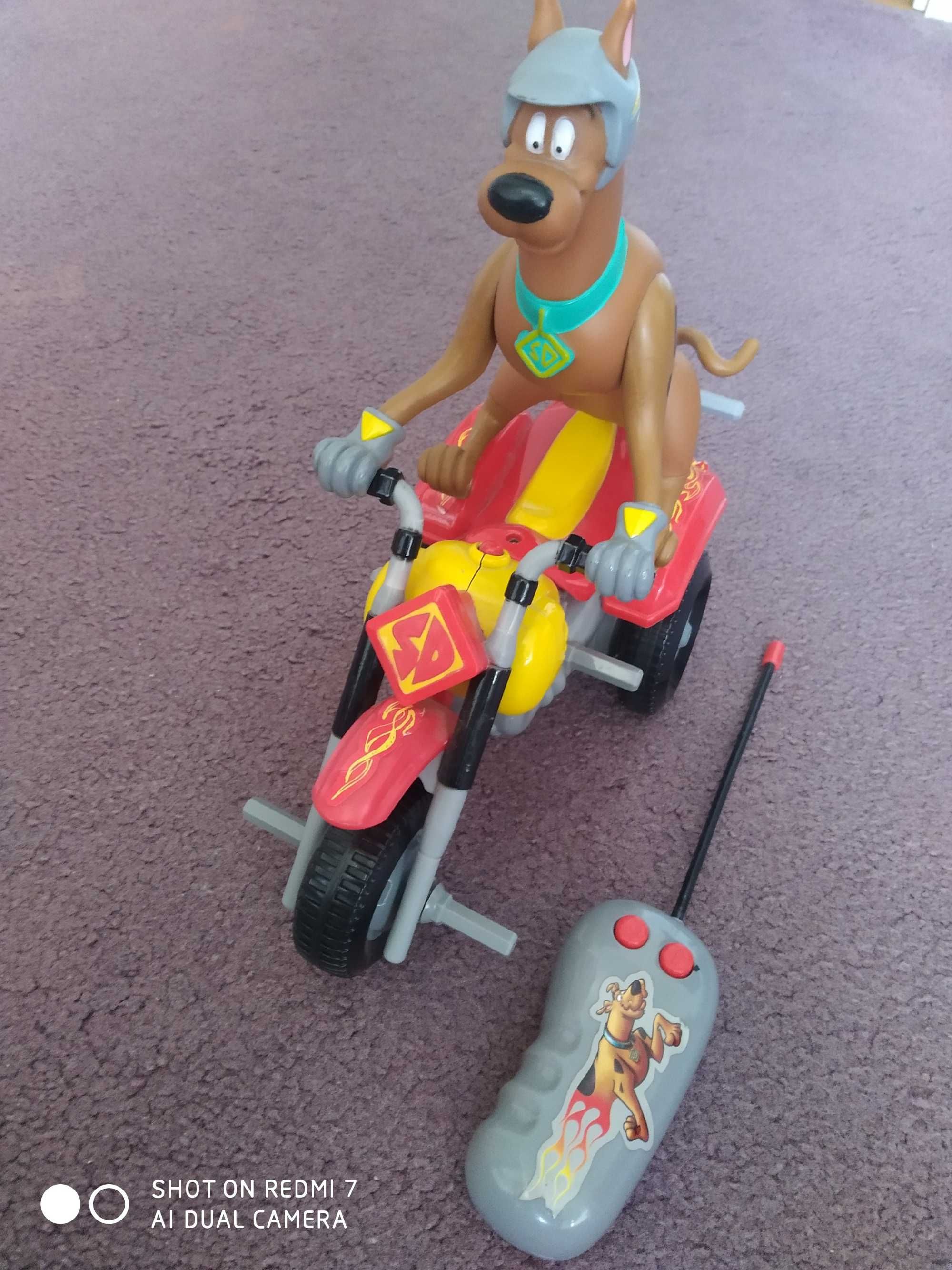 Scooby-Doo na motorze zdalnie sterowany na pilota