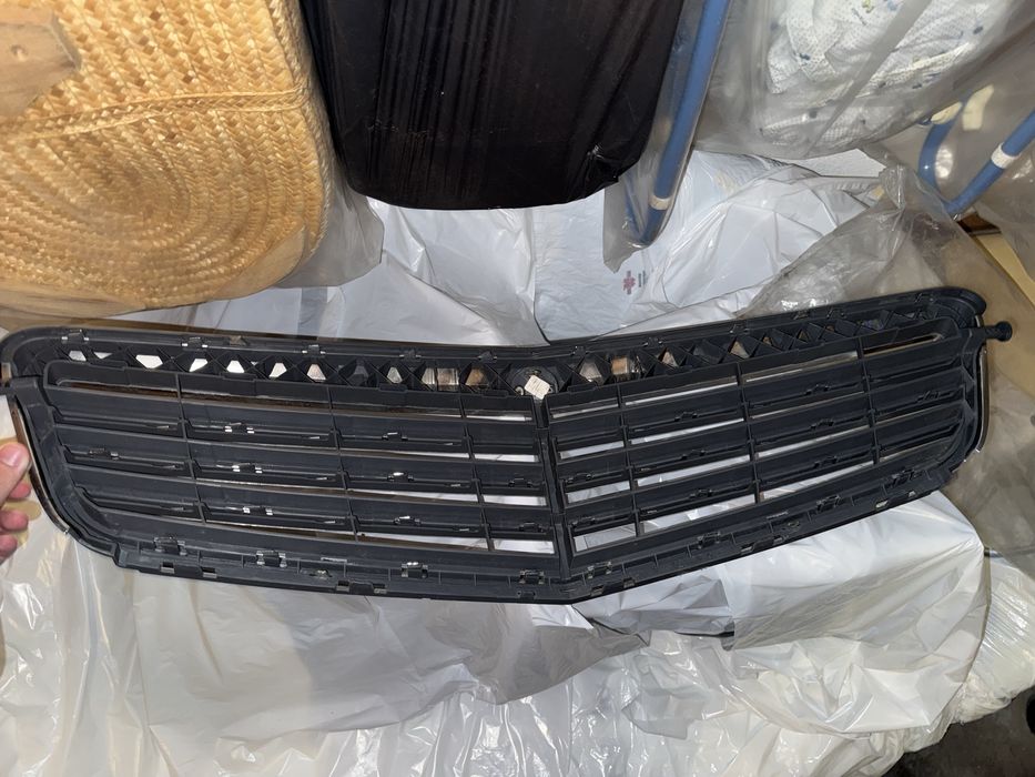 Grelha frontal Mercedes C204