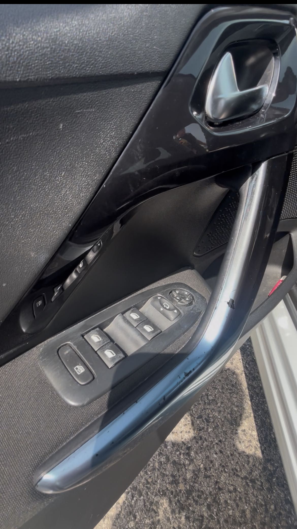 Peugeot 208 ano 2013
