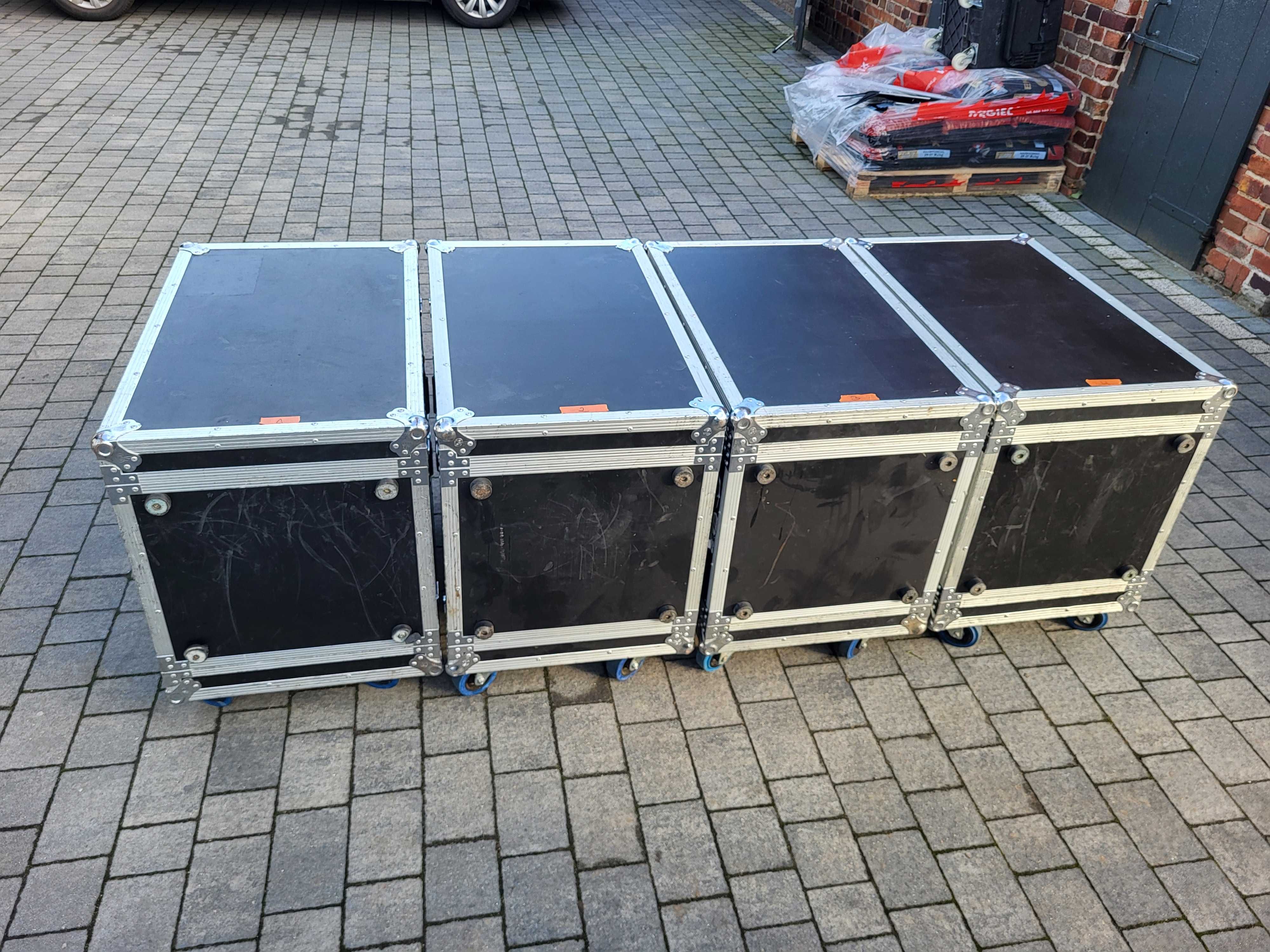 RACK 18U Double door 1x szyna - 47cm do klapy  Dostępne 4 sztuki