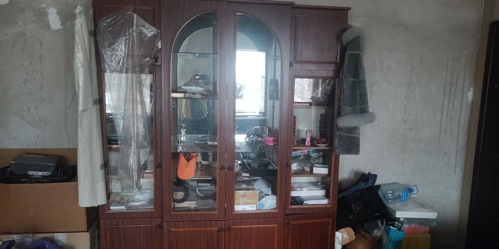 Стенка сервант в отличном сохранном состоянии