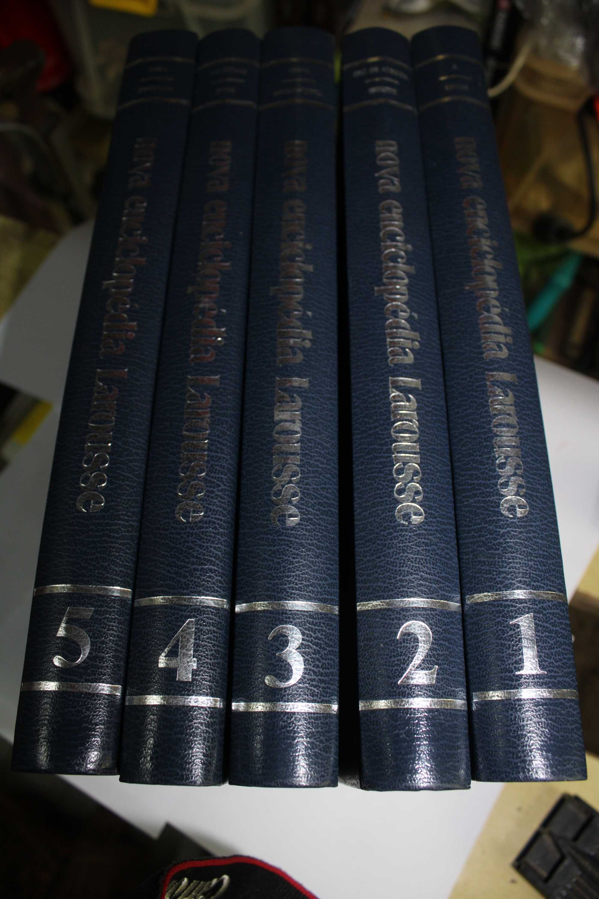 Nova Enciclopédia Larousse