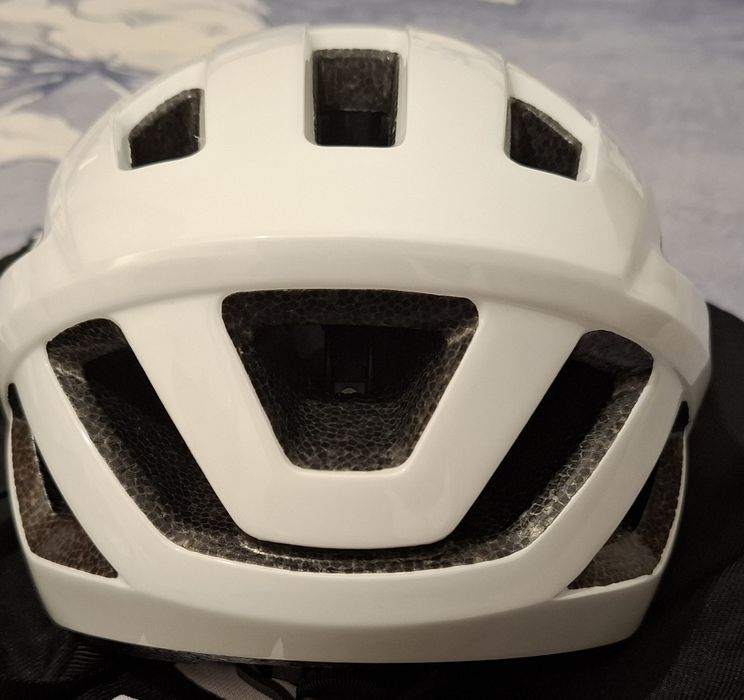 Capacete Lazer Tempo KinetiCore branco