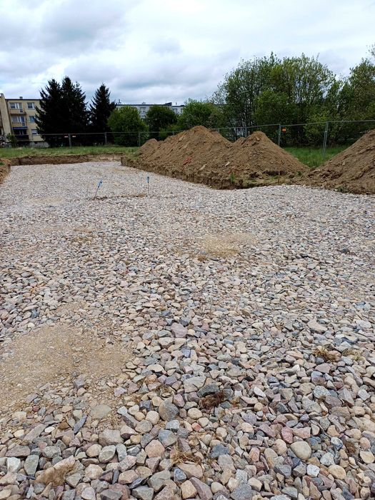 Utwardzenia terenu,roboty ziemne,prace budowlane ,ogrodzenia,kostka