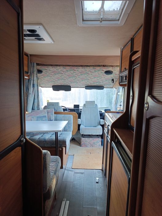 Autocaravana Peugeot j5