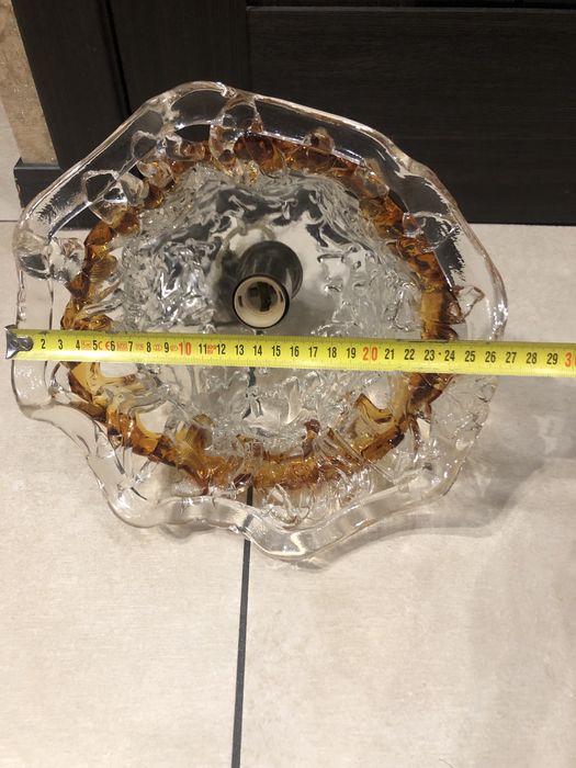 Люстра на одну лампу