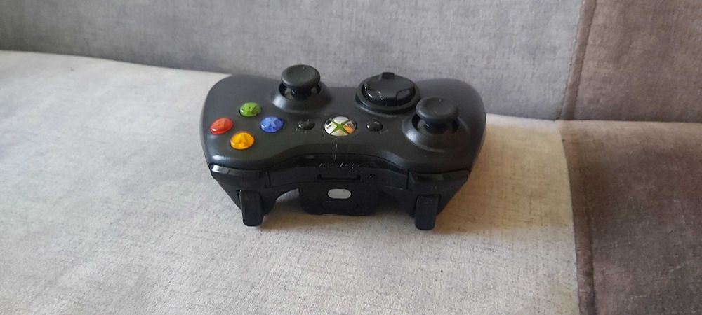 Pad bezprzewodowy do konsoli Microsoft Xbox 360 czarny