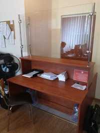Lada recepcyjna/biurko z szybą ochronną w kol. gruszka, calvados 140cm