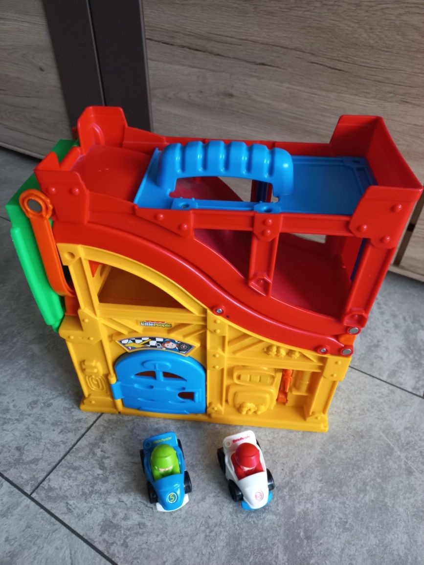 Tor wyścigowy Fisher Price 3+