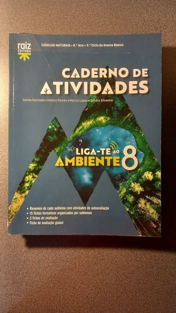 Liga-te ao Ambiente 8, livro de exercícios.