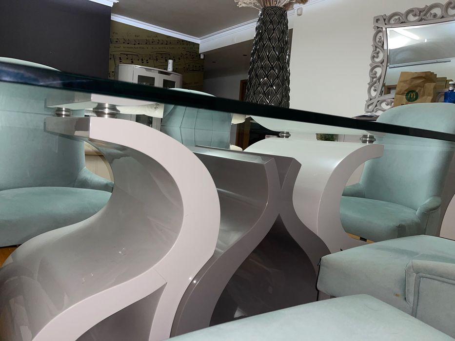 Mesa de jantar luxuosa