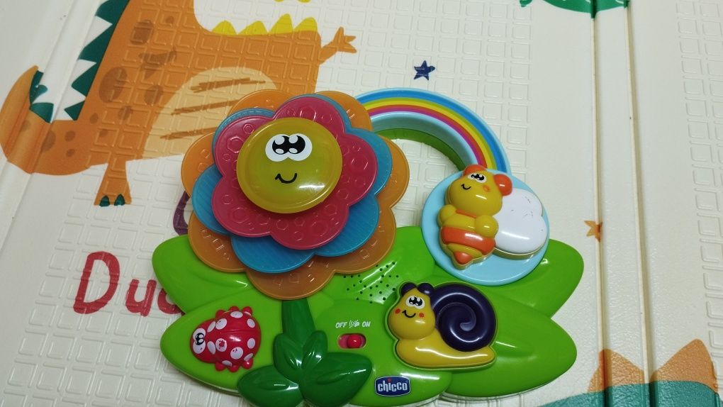 Flor sensorial Chicco