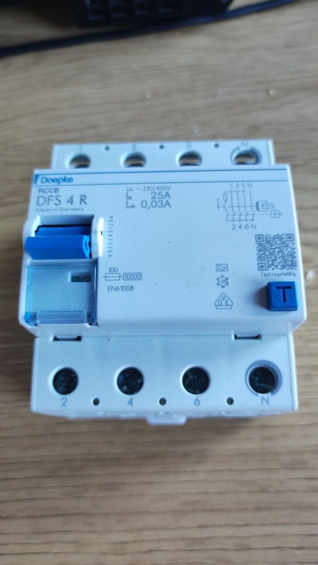 Doepke Wyłącznik różnicowoprądowy DFS 4 R 25A 230/400v