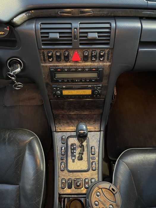 Mercedes-Benz W210 E430
