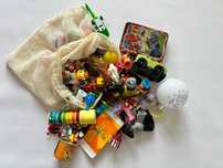 Mix drobnych zabawek brick