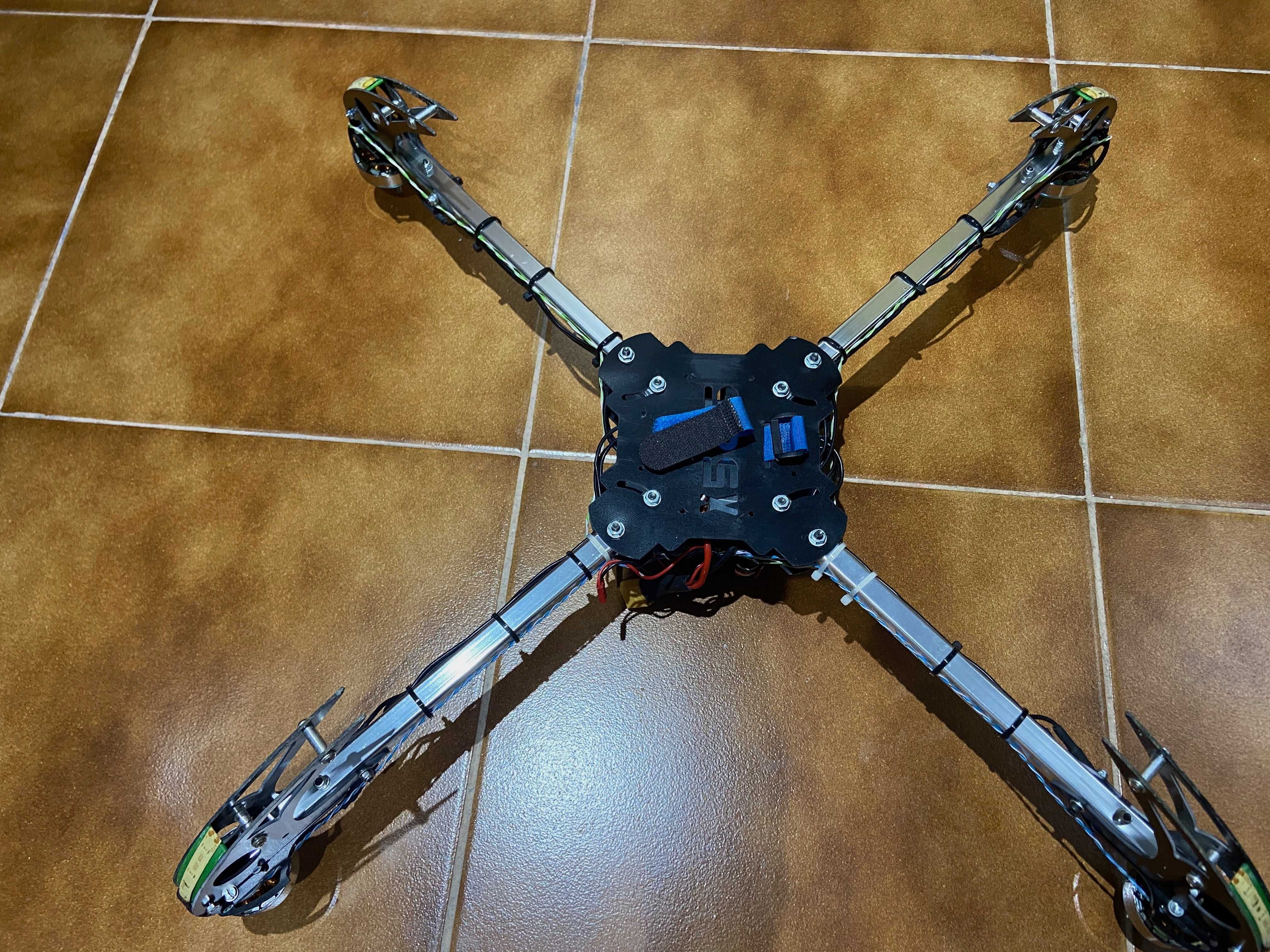 Drone DIY com comando