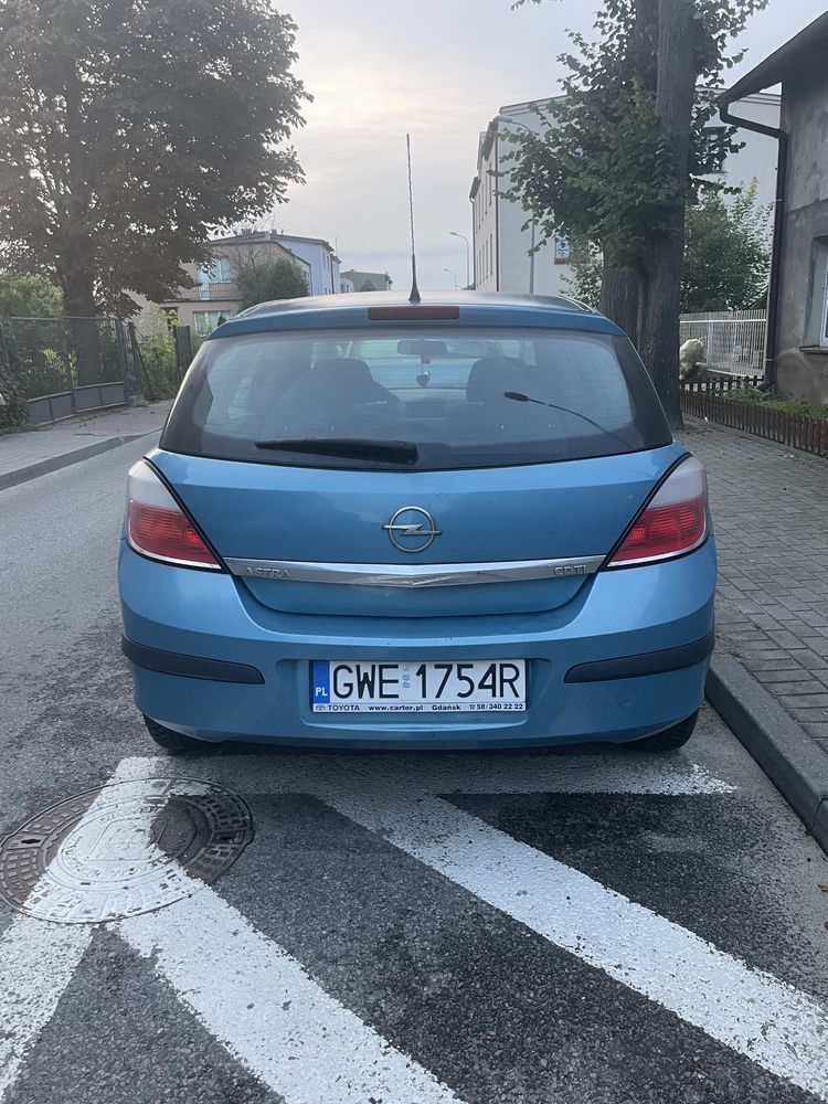 Samochód Opel Astra 1.7