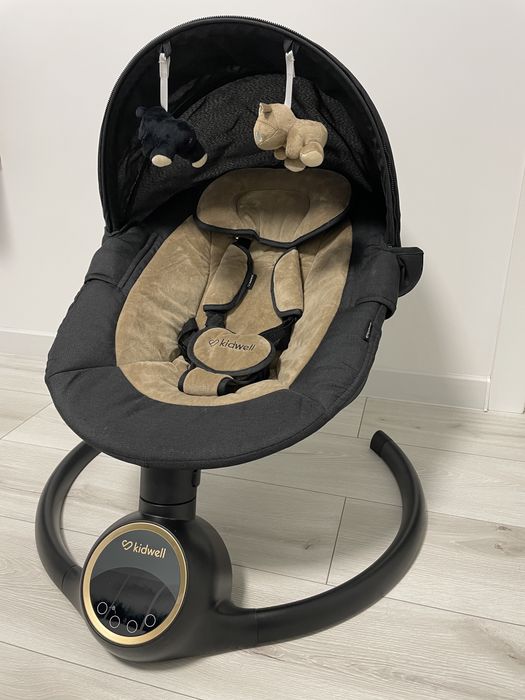 Крісло-гойдалка Kidwell Reve Black/Gold