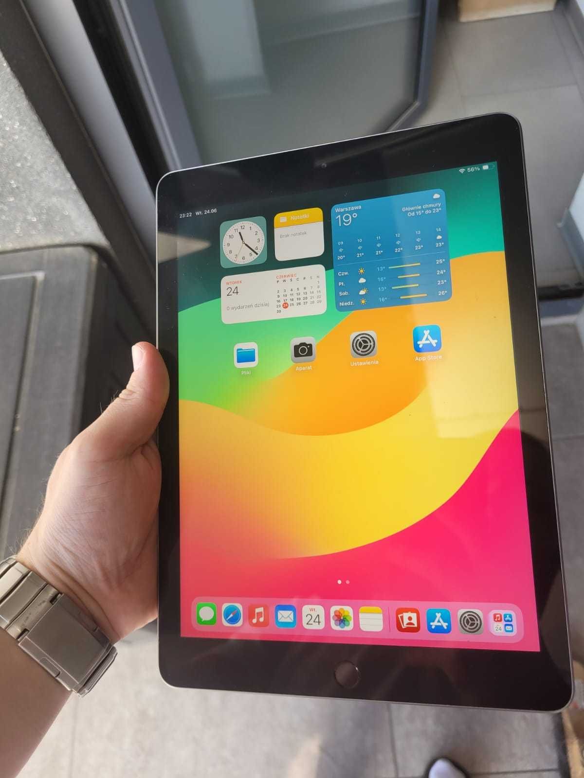 Tablet iPad 6 MR7F2X/A 9,7 Cala