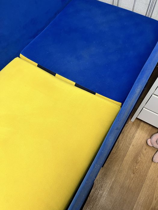 Дитячий розкладний диван