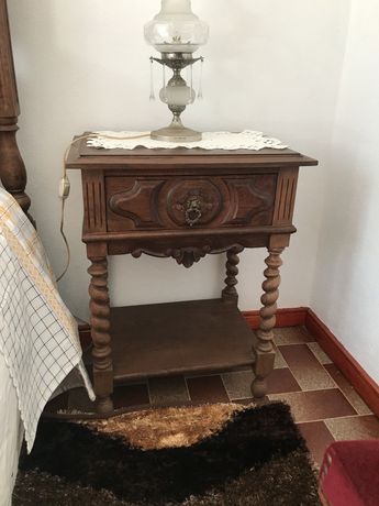 Mobilia antiga de quarto