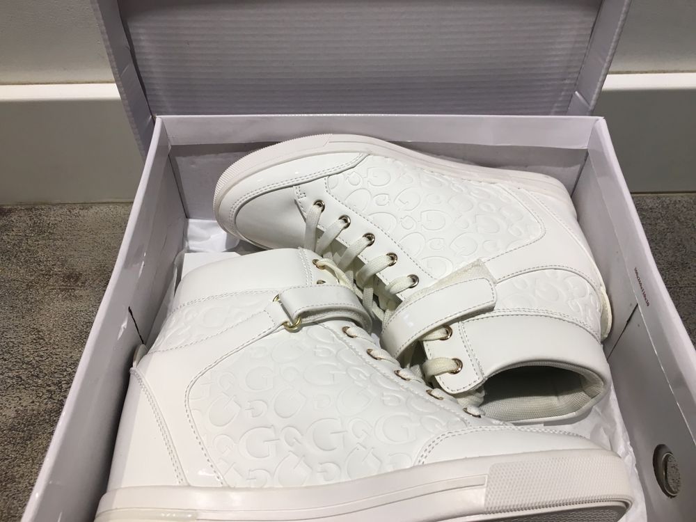 GUESS bałe sneakersy na koturnie rozm. 39