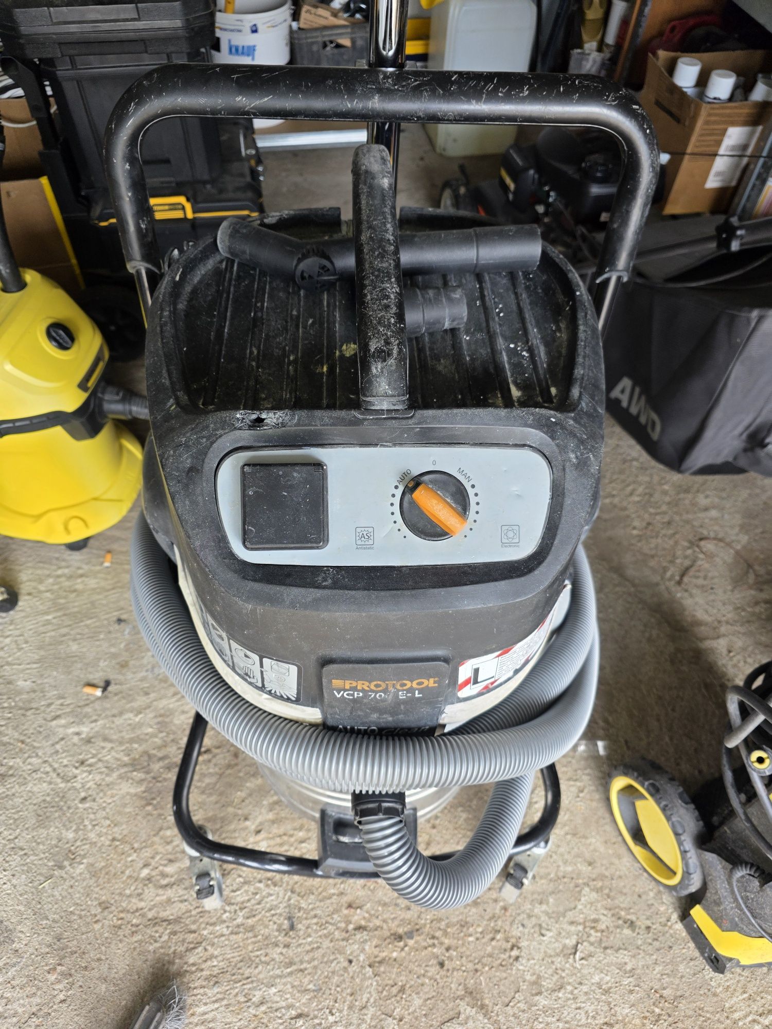 Odkurzacz przemysłowy PROTOOL VCP 700 E-L