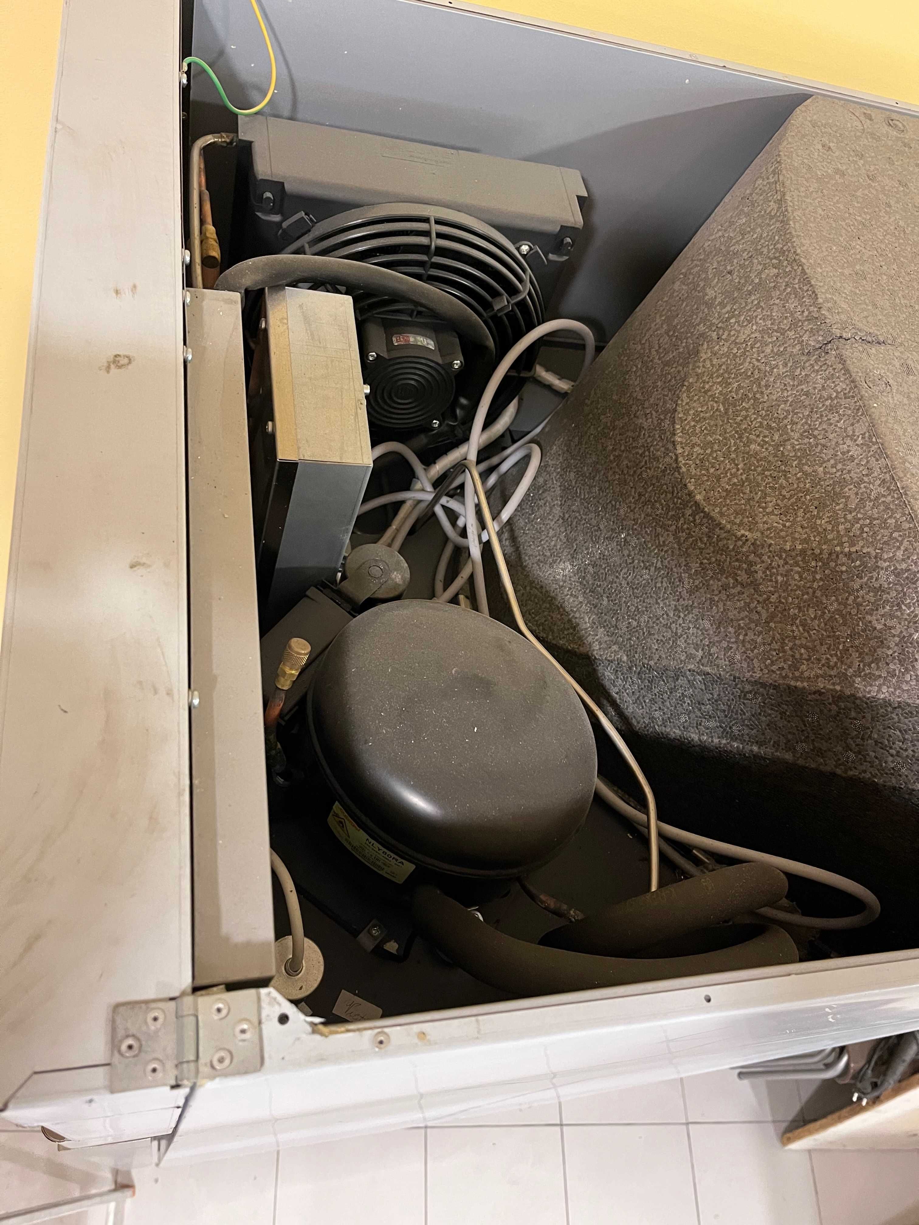 Frigorifico e bancada de refrigeração