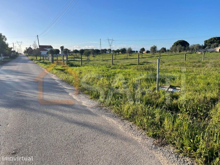 Terreno urbano em Charneca de Alcorochel, Torres Novas