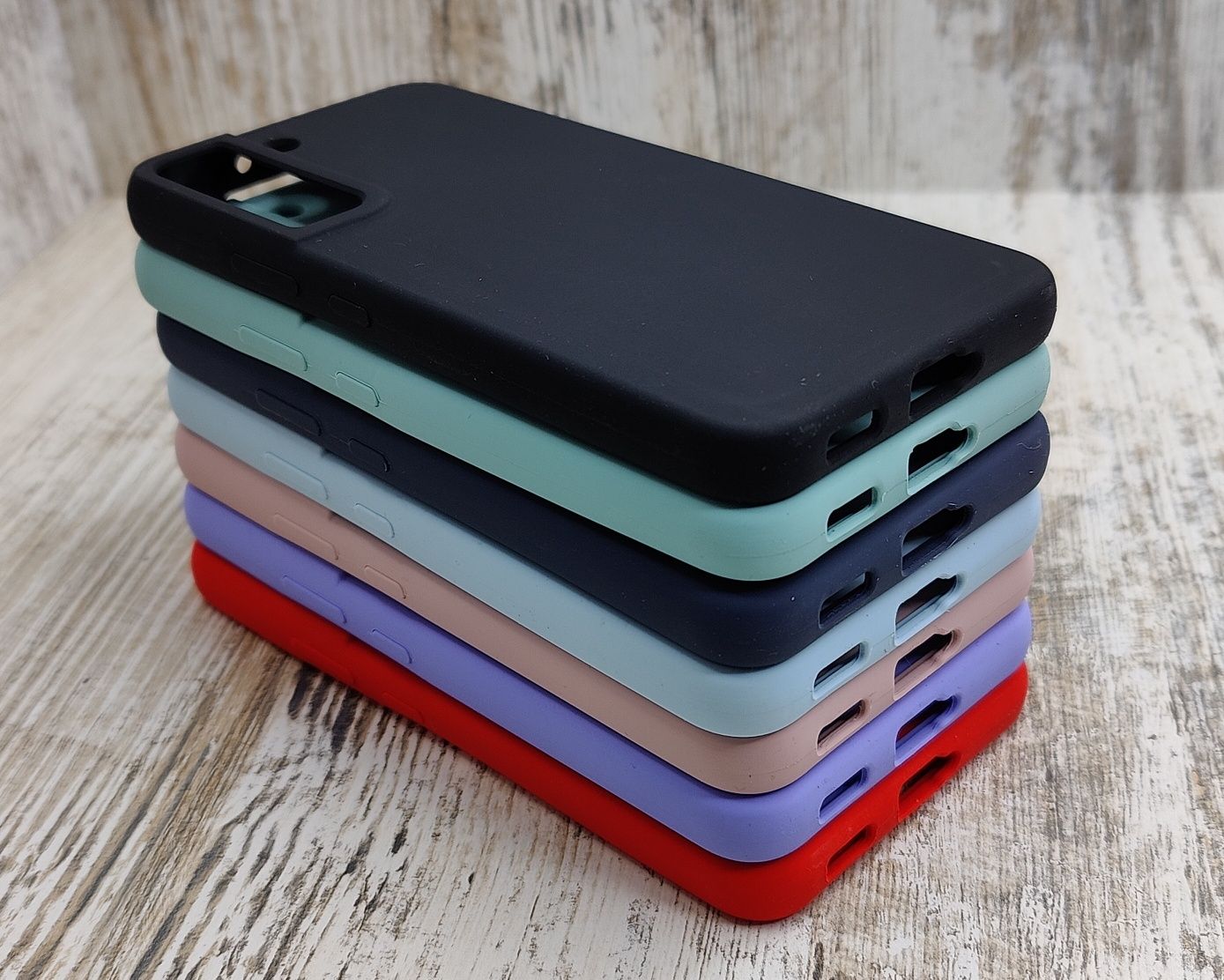 Не пачкаются! Чехол Silicone Case на Samsung S22 Софттач