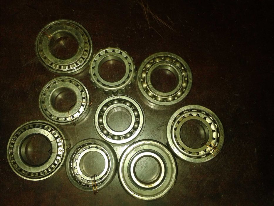 Подшипники для автомобиля Москвич .