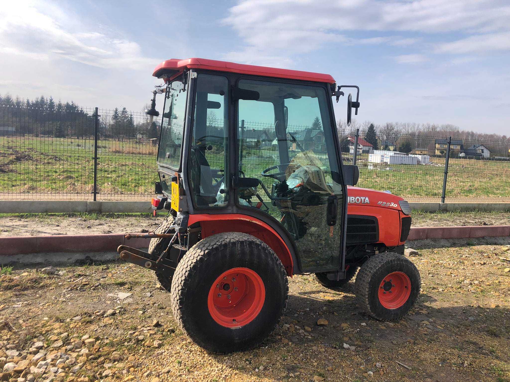 Traktor rolniczy KUBOTA B2530