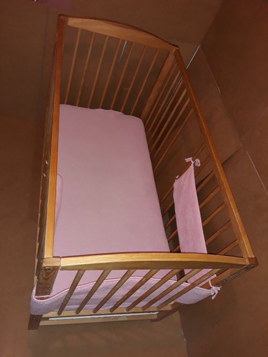 Łóżęczko dziecięce - sosnowe 120 x 60