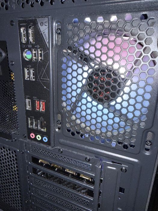 GWARANCJA Komputer gamingowy Ryzen 5 7600X, RX 7600 XT, 64GB RAM DDR5