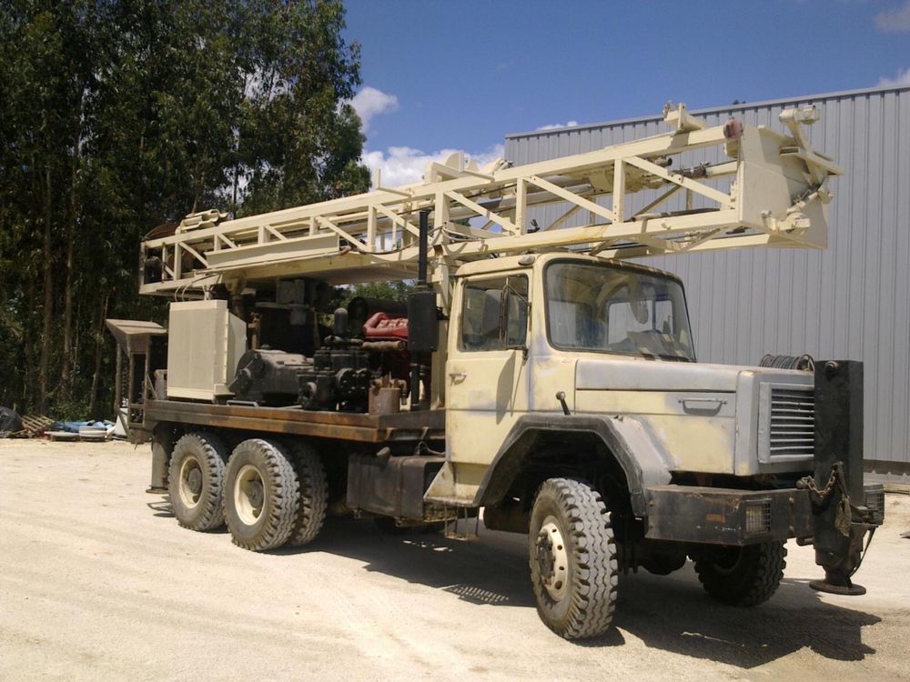 Maquina de furos