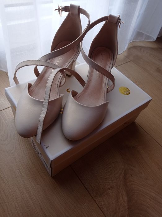 Buty ślubne stan bardzo dobry rozmiar 40