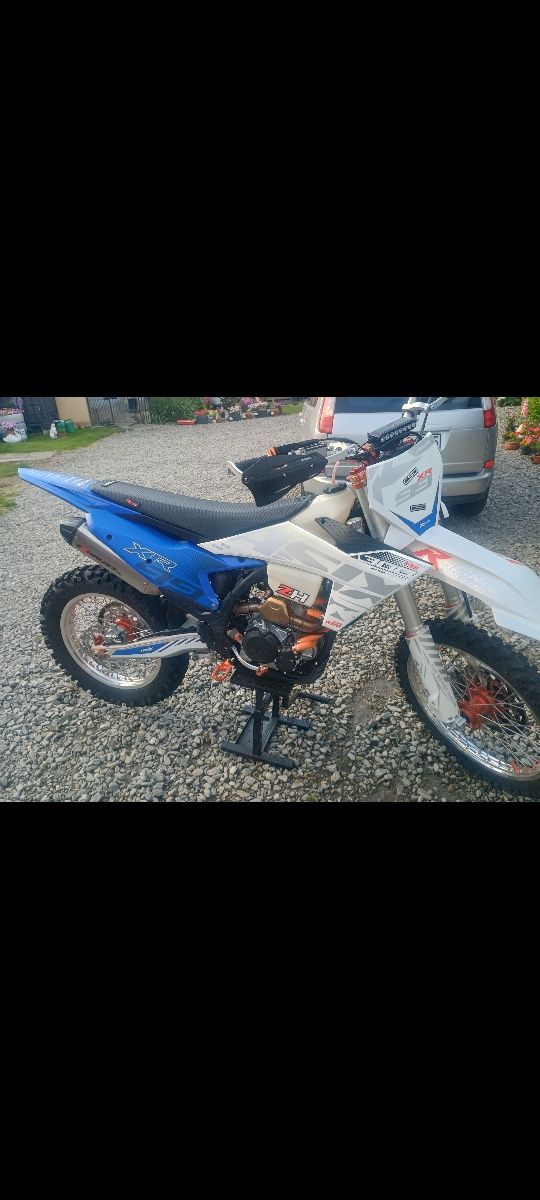 Cross. ASIX XR99