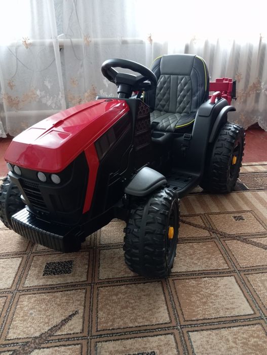 Дитячий електротрактор