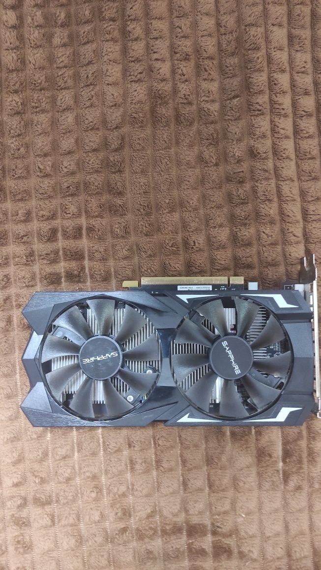 видеокарта AMD RX560 4GB