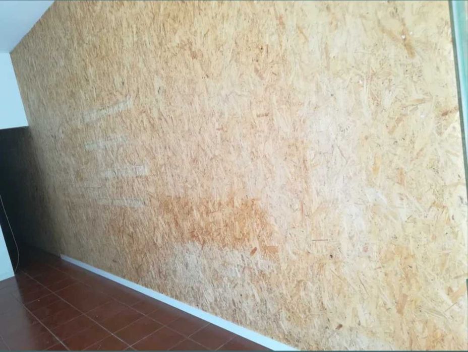 Aluga-se espaço comercial