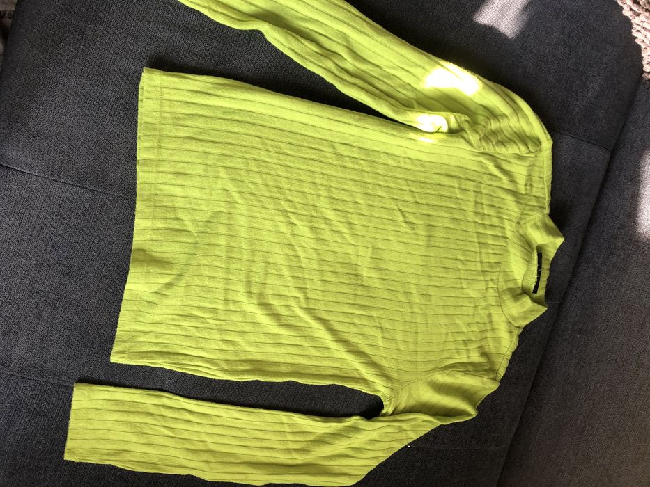 Pół golfik zielony. Miły material