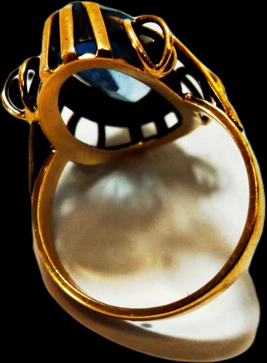 Piękny złoty pierścionek z dużym błękitnym kamieniem 333 5,31 g