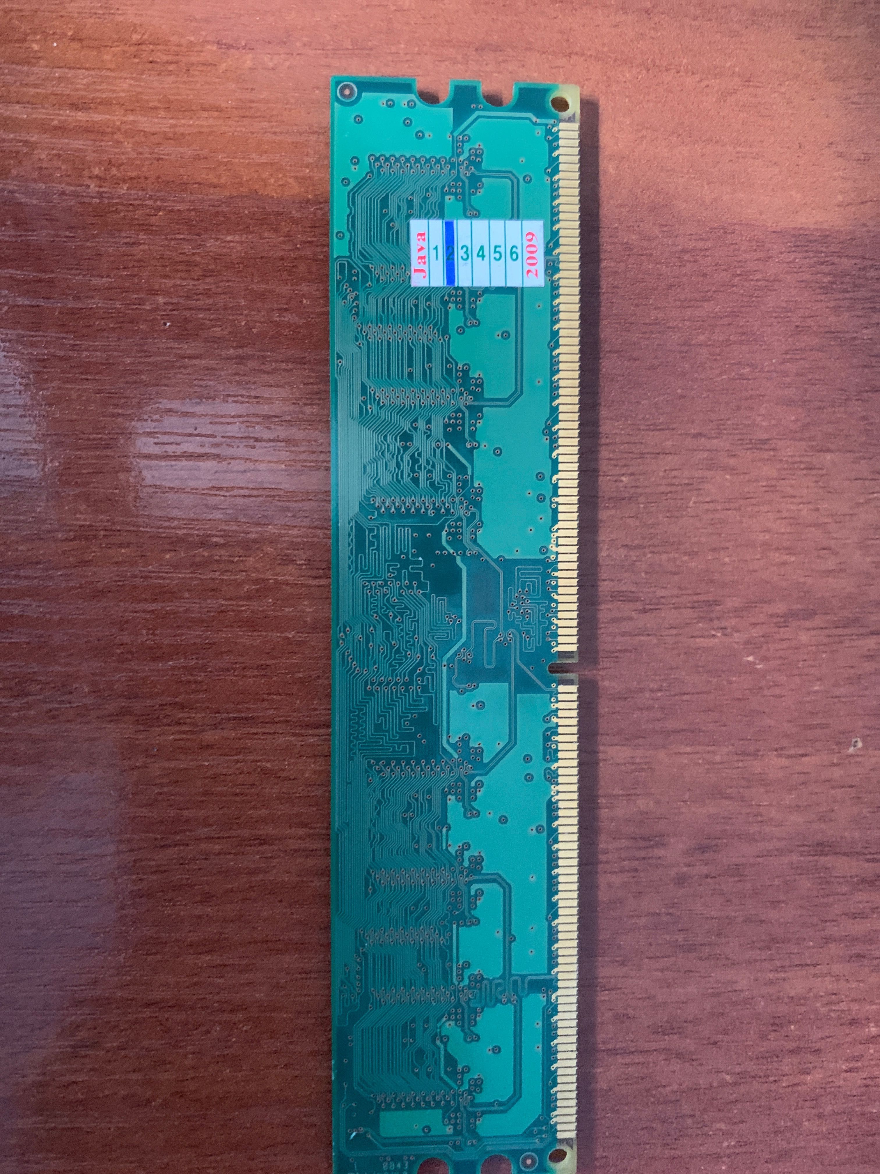 Продам оперативну пам'ять ddr2 на 1 Gb