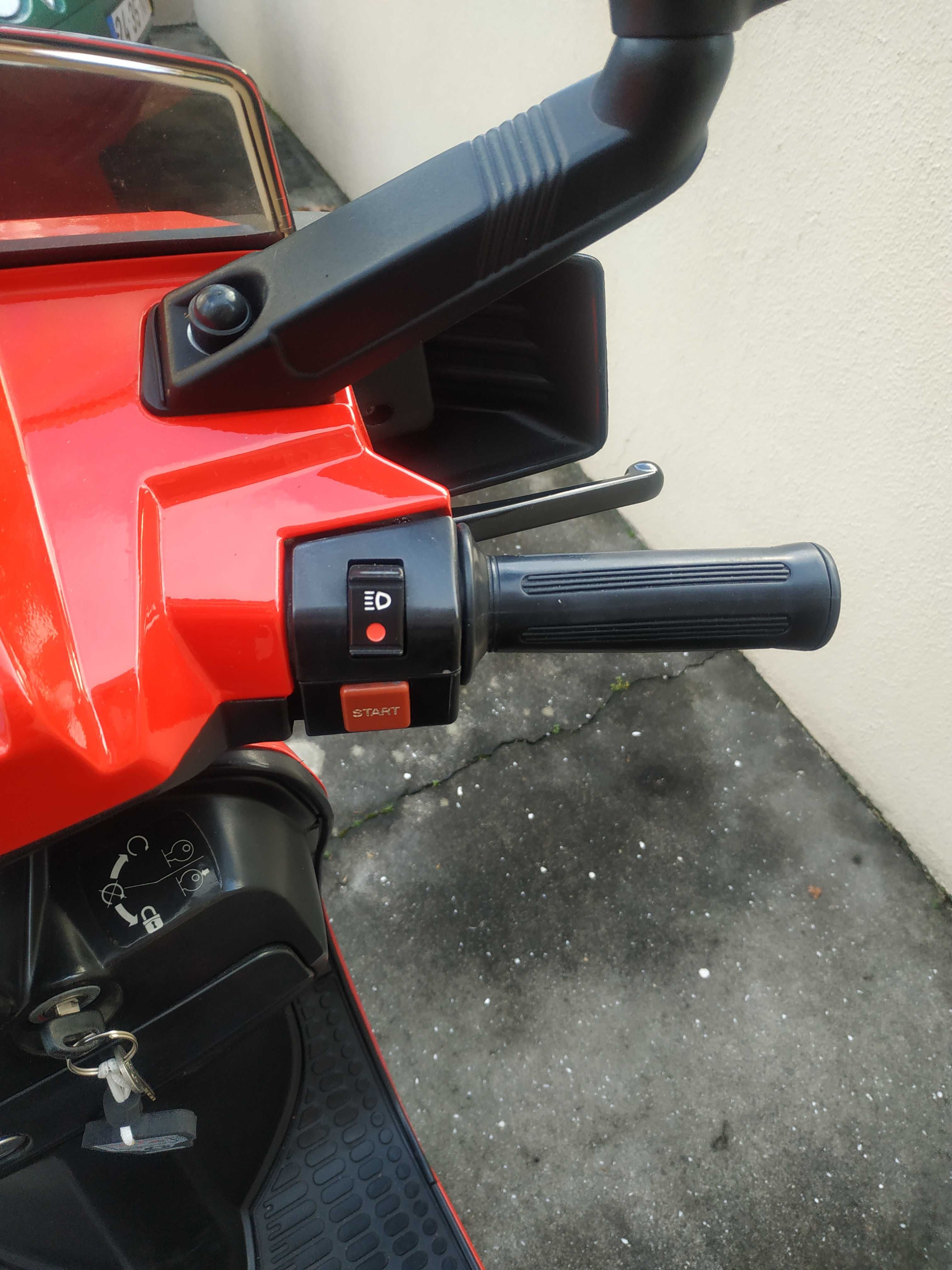 Scooter vintage Peugeot sc 50