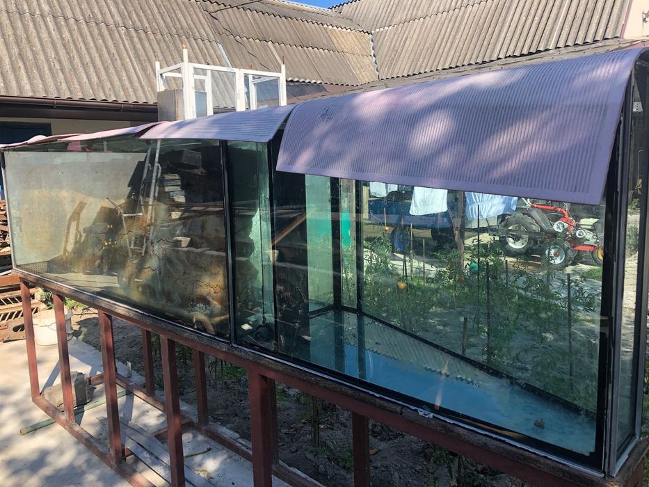 Продам акваріум великий для магазинів чи кафе